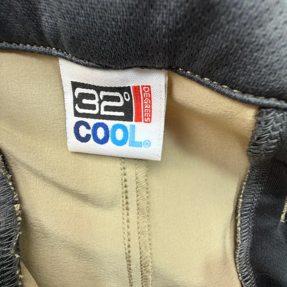 32 Degrees Cool Shorts Mens 38 Tech Cargo Khaki Tan Solid Regular 8 Inseam